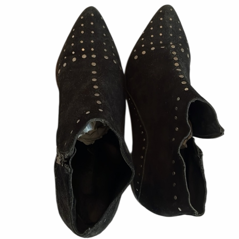 Free People size 10 black Aquarian  silver studded ankle boots suede side zip